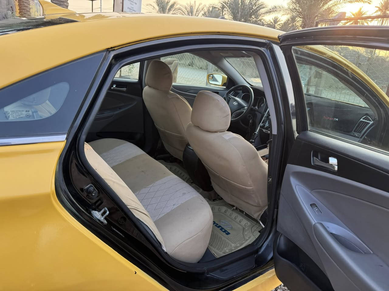 السلام عليكم سوناتا الفين14وارد أمريكي حادث جاملغ و بنيد السياره ليبل واحد مكينه بيها خيط بخار السعر 91وبيها مجال ***********
