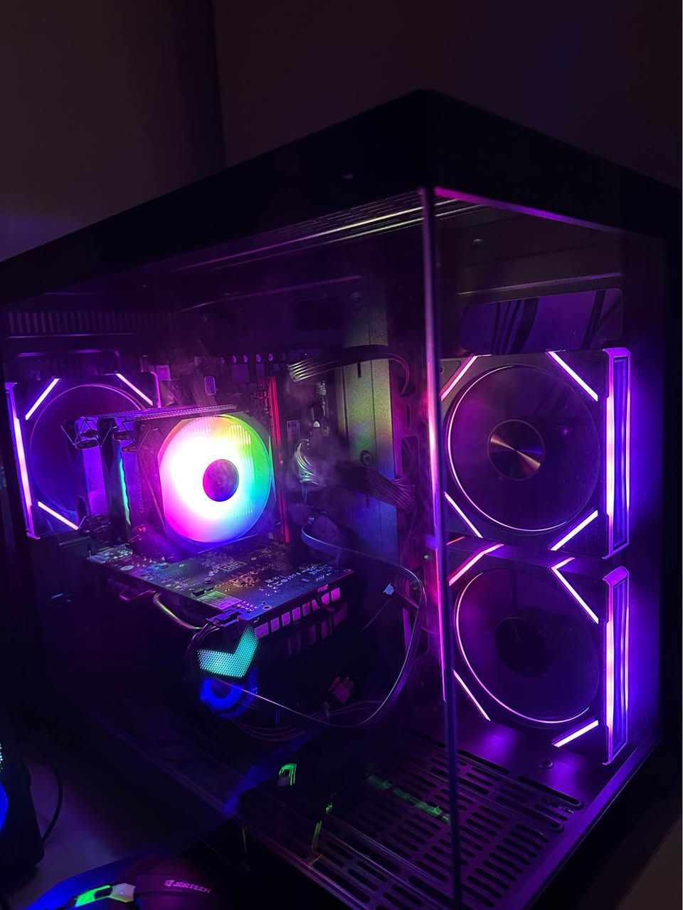 کامل سێتەب زۆر زۆر نایاب
کەیس + مۆنیتەر + کیبۆرد + ماوس + ماوس پاد + دەسکی گەیمینگ + سپیکەر + هێدسێت 
هەموی کارتۆنی خۆی لەگەلە ١٠٠% لۆکە
سعری ٤٤٠ دۆلار
*********** أربيل, العراق
