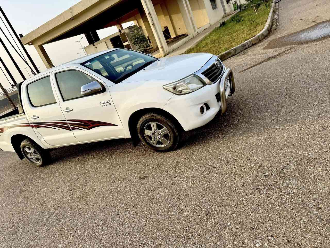 سلام عليكم هايلوكس 2014 رقم ميسان مميز كير عادي مكفوله كفاله عامه لا فتح ولا صبغ ولا بارد ولا شخط المكينه والكير برغي ما مفتوح بيهن السياره على وضع الشركه السعر 190$ وبيها مجال قليل 
ما متواجد على الفيس مكان السياره ميسان
***********

***********
