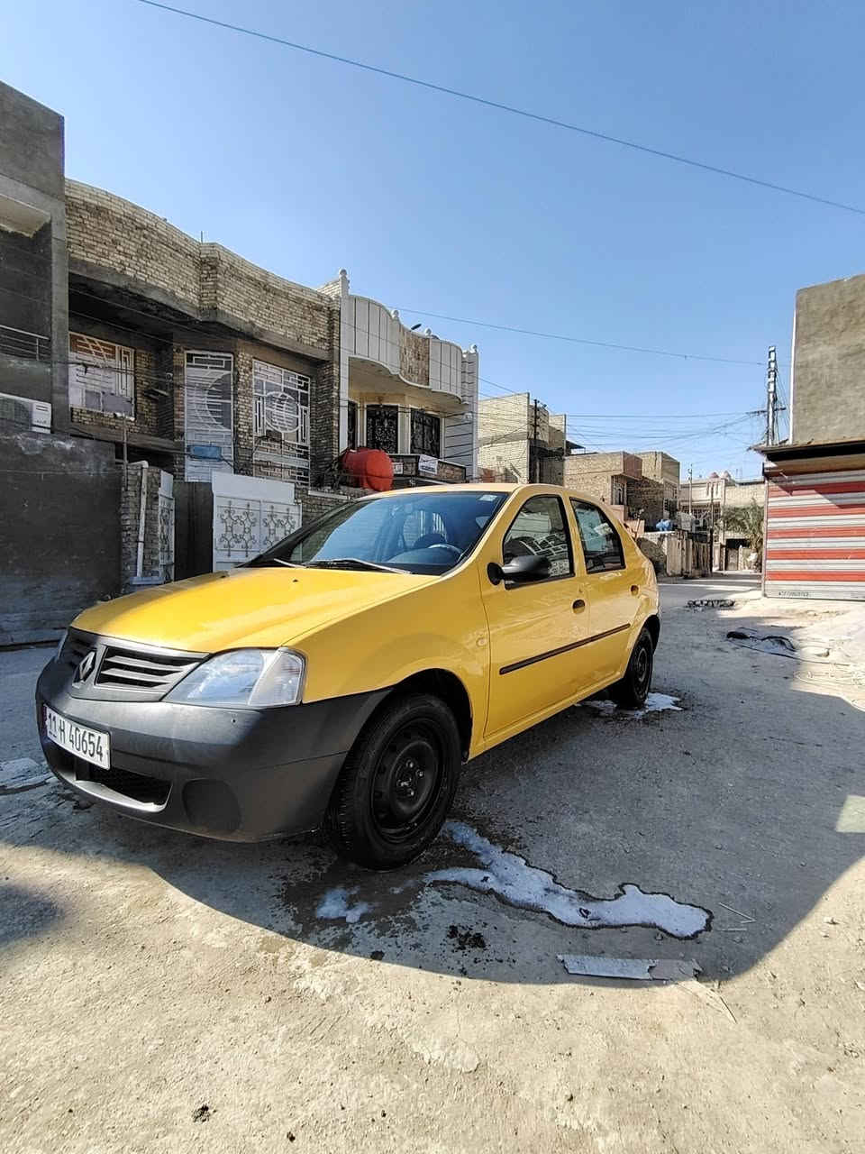 السلام عليكم من رخصة الادمن المحترم رينو٢٠١٧رقم بغداد الدولي الجديد مكفولة من الحادث عدى شبرين صبغ صدر أمامي وخلفي جديد تخم تاير جديد باور استيرن
محرك ابلادي السعر ٥٧ وبيها مجال بسيط مكان السيارة بغداد ***********
