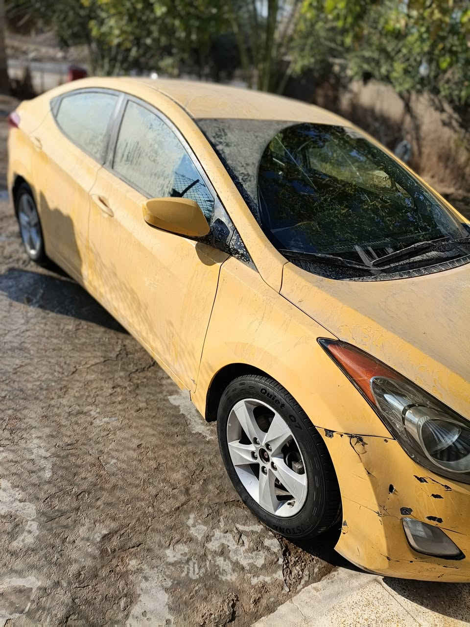 السلام عليكم النترا مضلع موديل 2013 وارد امريكي حادثها باب خلف السايق فقط الباقي ليبل واحد سياره كير مكينه خير من الله تخم تاير تبريد كهربائيات كله شغله رقم ديالى مشروع وطني تحويل مباشر سنويه منتهيه مكاني ديالى بعقوبه 
رقم الهاتف ***********
السعر 92 وبيها مجال شي بسيط
