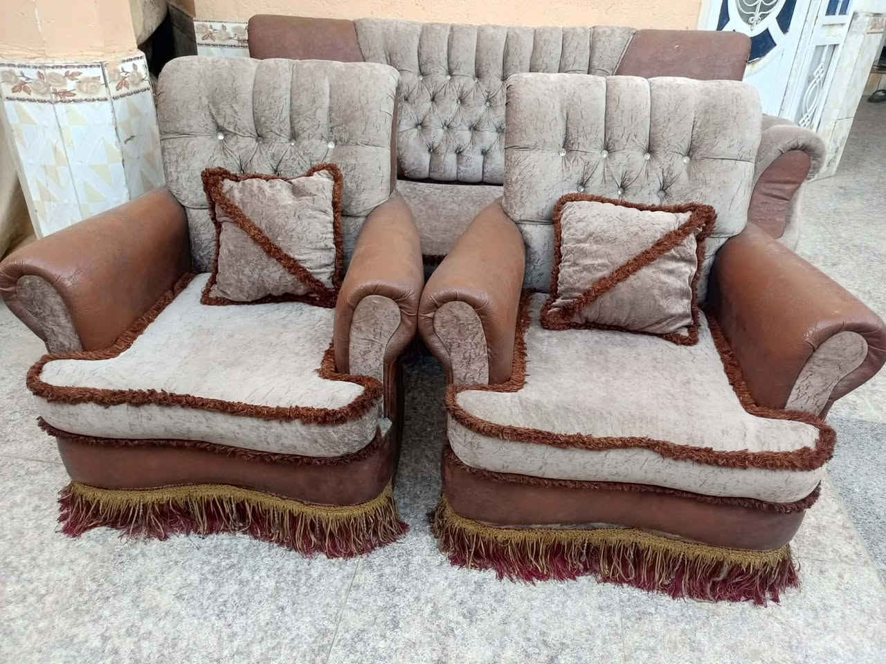 تخم تركي باله كلش قوي وثكيل 5قطع 10 مقاعد وياه طبله وسطيه السعر 325وبي مجال ناصريه مركز ***********
