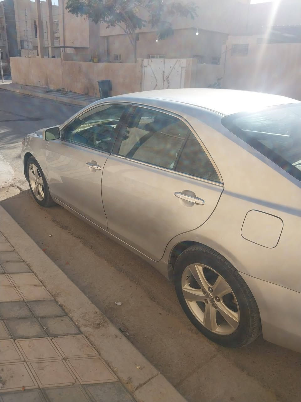 السلام عليكم
للبيع
  كامري موديل ٩ امريكي ضرر جاملغ بدون دواخل وبيها جوه قبغ بانزين
   محرك  سته سلندر مكفول افلون بلادي رقم سليمانيه سنويه جديده 
مواصفات عاديه 
السعر ١٠٥ وبيها مجال وبيها مجال مكاني تكريت
***********
