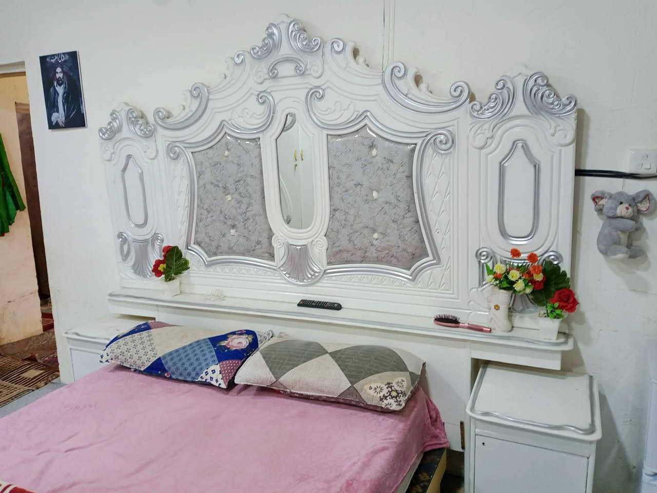 غرفه نضيفه سعرها 800 وبيها مجال الدوشك وياها هاذه الرقم وبي وتساب ***********
