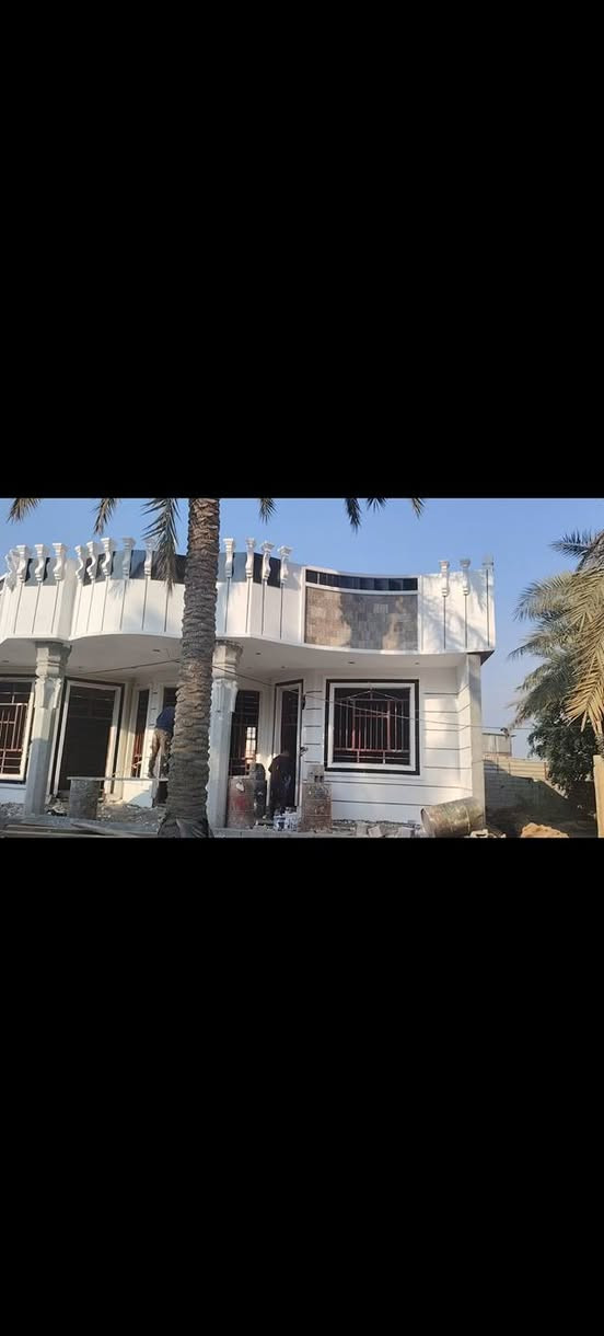 سلام عليكم عمل واجهات ديكورات ولبخ سمنت جص بياض كادر مختص***********
