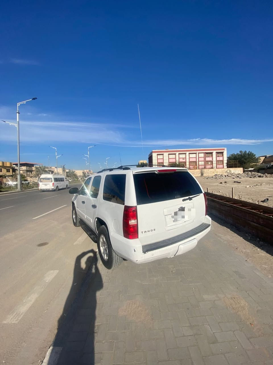 تاهو ٢٠٠٩ خليجية بدون كص للبيع السعر ٨٨ السيارة جديدة المكان البصرة *********** واتساب موجود وكلشي موجود بالسوك  وبيها مجال قليل اذا اكو مراوس اراوس
