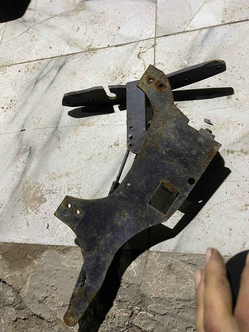 نرمد باب قلاب الي فوق لبيع مكانه بصره لتصل ***********زوج لبيع
