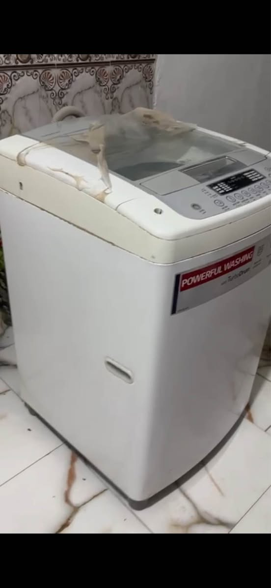 غساله LG فول اوتوماتيك مستعمله كلش قليل 
ماداخله تصليح 
ومابيها اي عطل 
سعر البيع 250
للأستفسار *********** عمارة, ميسان

