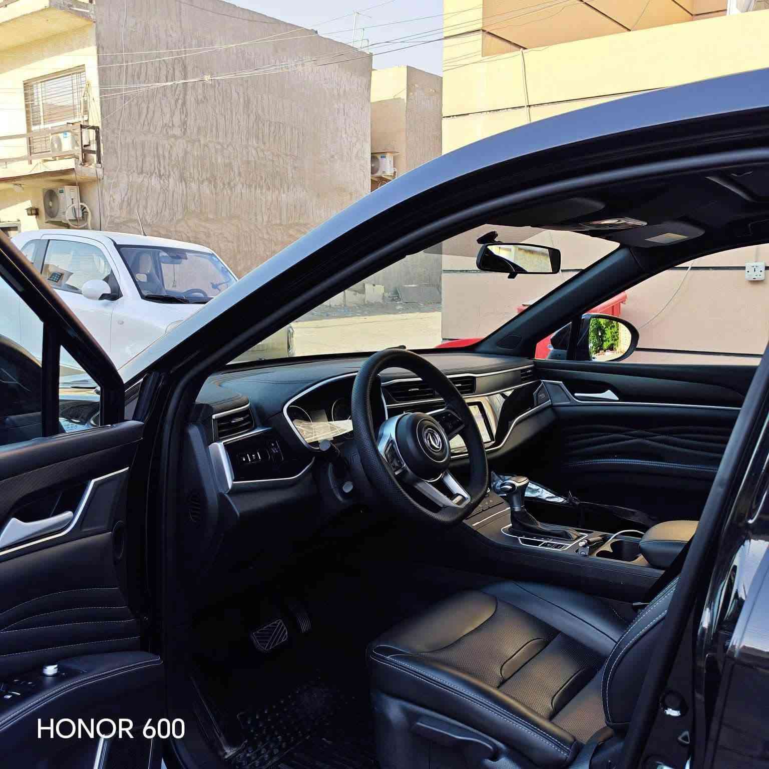 بالتقسيط
dong feng ix5 sport 2023
 
سياره جديده وبعدها بضمان الشركه دهن وفلتر من الشركه والتبديل على ايدهم يعني ضمان الشركه 
كير ومحرك ياباني 1500 تيربو 
ثلاث انظمة قياده 
اقتصادي وسبورت واعتيادي 
فول بفئتهه فتحه سقف 
تبريد قطعتين 
فول تحكمات ستيرن 
تثبيت مسار 
اوتو ستوب 
اوتو هولد 
مانع انزلاق 
فول ايرباگ
مود قياده ضد الثلج والامطار 
مود قياده عند المرتفعات 
مود قياده عن المنحدرات 
7 سماعات و6 سبيكرات مع نظام صوتي دولبي 
ستيرن جلد بلاد 
كشنات جلد
بصمة دخول وتشغيل بصمه
شاشة تحكم 11.5 انج 
كل ادوات السياره كاملة سبير وجك والعده  
 عداد المشي :٢٠ الف كيلومتر 
مكفولة كفالة عامة 

السعر بالتقسيط ١٦٠ ورقة مقدمة مقدمة ٨٠ ورقة بالشهر ٤ ورقات 
 
للاستفسار الاتصال على الرقم فقط 

☎️ ***********
مكان بغداد حي الجهاد
