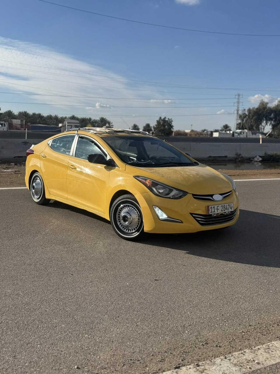 السلام عليكم 
النترا 2014وارد امريكي 
حادثهة بس الدعاميه الخلفيه 
مكفوله كفاله عامه من التبديل 
السياره كلهة ليبل واحد والسونار موجود 
باتري جديد منضومه تبريد جديده 
مدوشمه عام كشنات وتنته ورضيه وسفاري وصندوك
كير ومكينه مال كصه وعندي وصولاتهن 
وتاخذهة للسونار غير هاذا الحجي اني اتحمل السونار
سعرهة 115

مكان بغداد الحسينه 
***********
