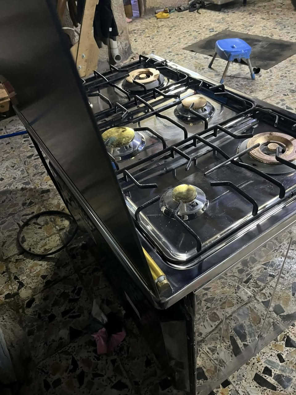 طباخ يونير اير  6 مشاعل نضام بوري قياسه 60 في 90
السعر 250.     العنوان بغداد 
رقم الهاتف *********** وبي واتساب
