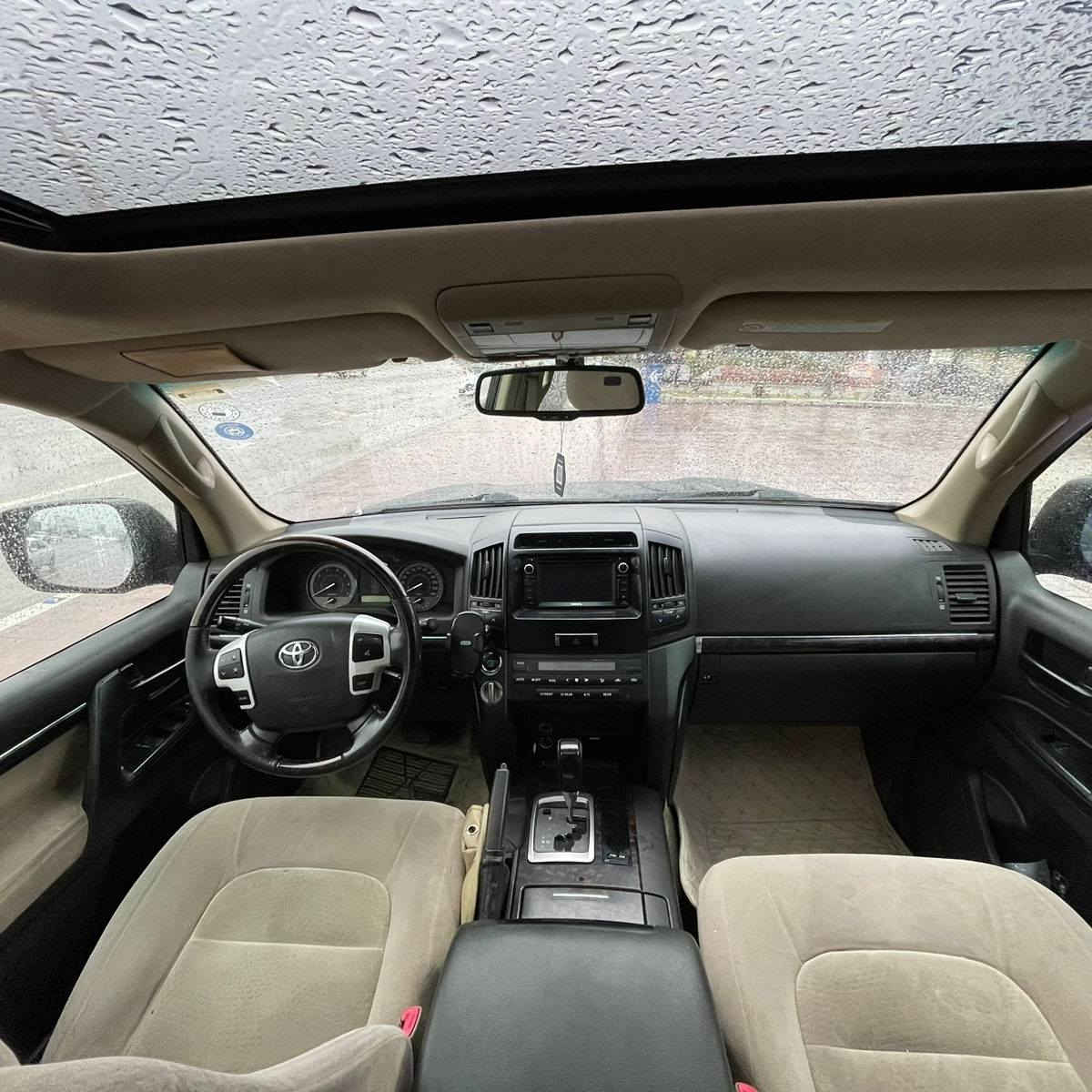 تۆیۆتا لاندکروز GXR 2011 سعودی دەبڵ سپێر
 قەپات مواصفات
تەنها 162,000 km ڕۆشتووە
١-دەبل اکسل +گێڕ تۆماتیک
٢- سلاید
٣- تەبرید مەرکەزی 
٤- سێ ڕیز گوشن
٥- شەش پستۆن

سعر : لە کۆمێنت داوای بکە ڕاستەوخۆ بۆت دێت 📥 

تێبینی / گێڕو مەکینە نەکراوەتەوە بە شەرت 
چاملخی دواوە بۆیاغه لەگەڵ کەمێک تعدیل 

ژ. مۆبایل /  
***********
