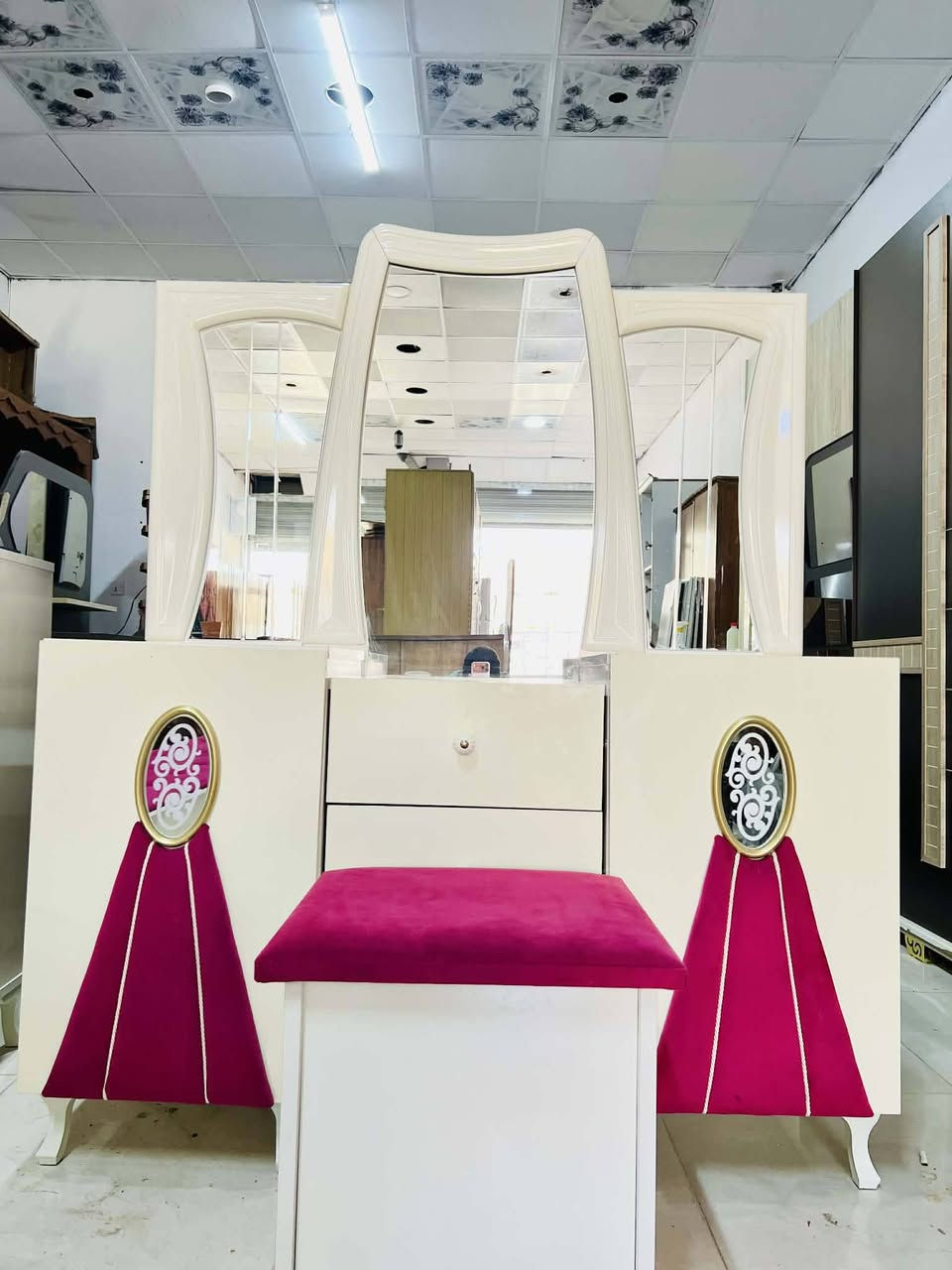 غرفه ملكي ٩ قطع شرط النظافة اخو الجديد ٧٠٠ قفل شراي دزلي صوره عالخاص


**إذا كنت صاحب هذا الإعلان وتريد حذفه لأي سبب، رجاءا أرسل رسالة إلى الدعم الفني**