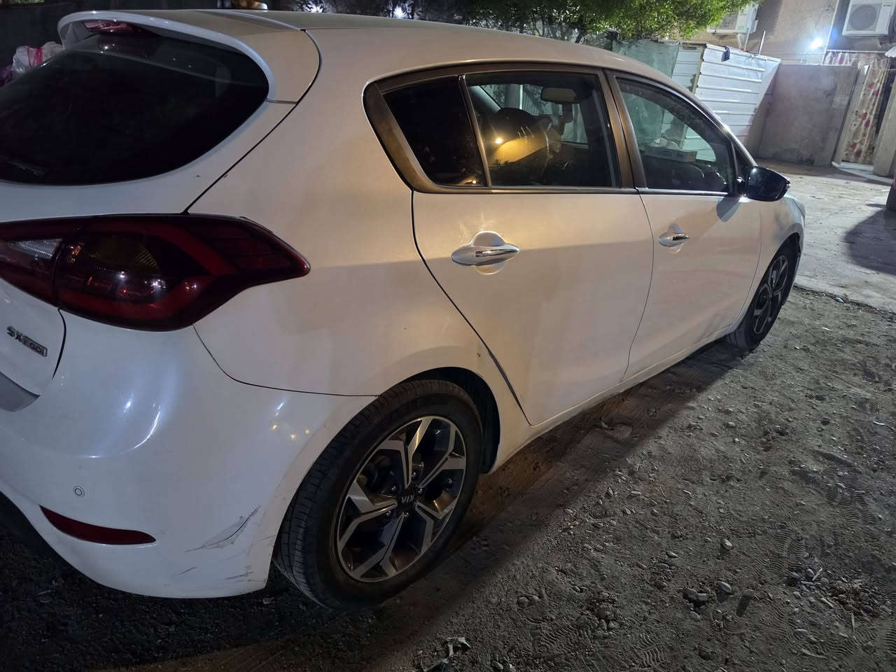 السلام عليكم 
للبيع اقسااططططط 
حسب لمقدمه والشهريه 
فورتي 2018هاج باك sxt
حادثهة قبق الجنطه
 بجم كبس 
بدون ايرباك 
محرك كفاله 
كير كفاله 
تبريد كفاله 
صدر كله جديد مشدود
ادامه كامله للسياره 
(بلكات نوزلات مجاول جويتر حساسات ) كلهة ادامه كامله
السياره جاهزه للاخير مابيه نقص
مواصفات السياره 
بصمه تشغيل وابواب 
كامره 
حساسات 
فول تحكمات 
تدفئه وتبريد بل كشنات 
مري شفط ونقط عمياء 
كشن خزن ميموري
كشن كهربائي 
نضام صوت simدمام قوي 
وبعد هواي مواصفات ثانيه 
للاستفسار اتصال 
***********
***********
مكاني بغداد
