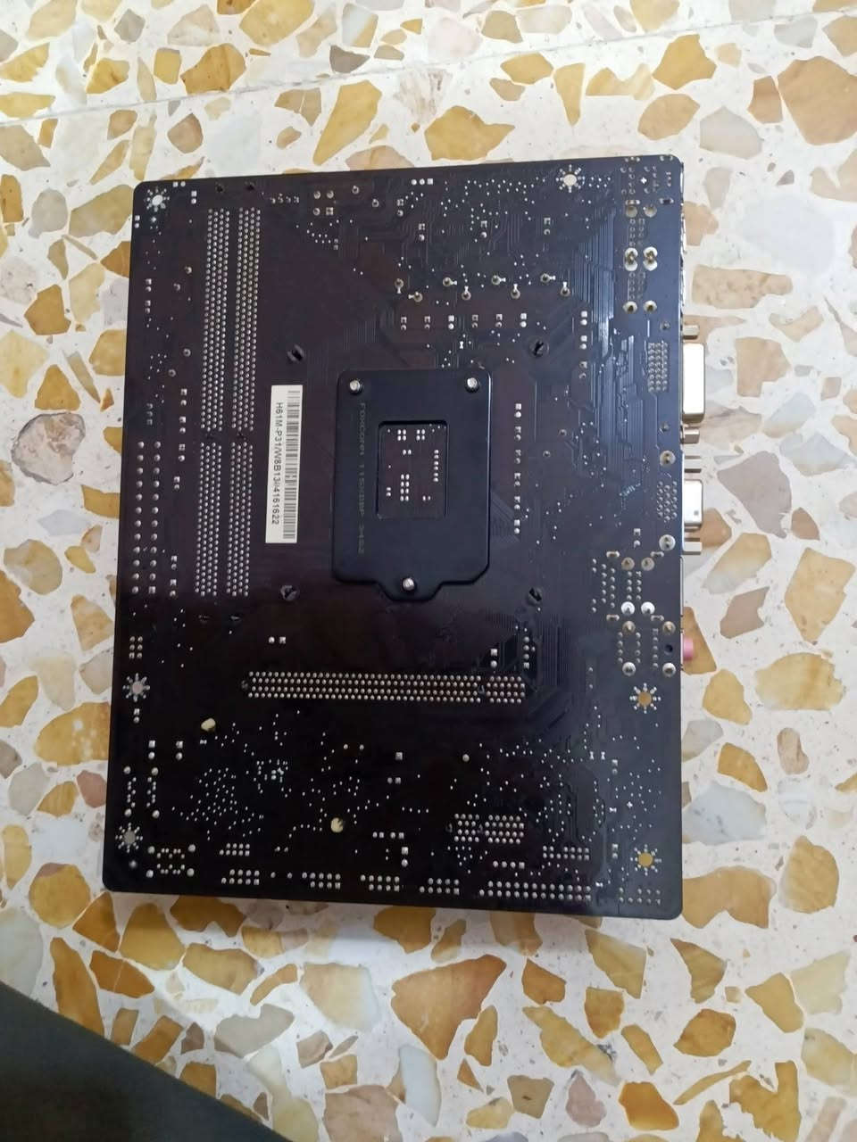 كومبو للبيع 
بورد msi + مبرد 
معالج i5 2400
رامات 10
توصيل موجود


**إذا كنت صاحب هذا الإعلان وتريد حذفه لأي سبب، رجاءا أرسل رسالة إلى الدعم الفني**