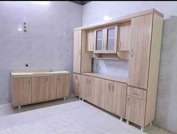 غراض لبيع العنوان سليمانيه سرجنار شارع ابو سناء مجاور فندق برج الحياة رقم موبايل *********** وتساب
