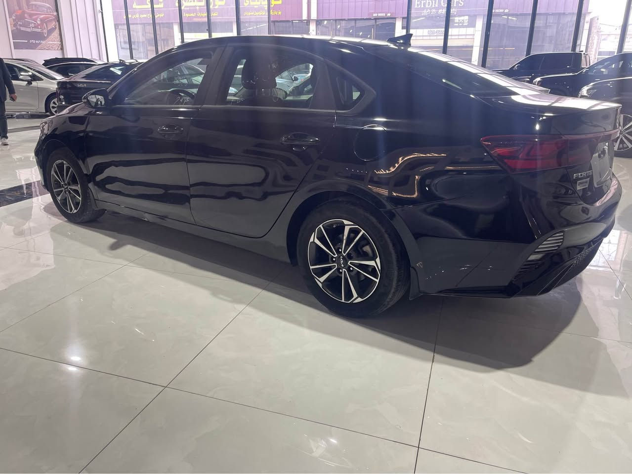 سلام عليكم
سيارا كيا فورتي موديل 2024 وارد امريكي 
سيارا بيها بنيد باب صبغ جاملغ خلفي كلير امريكي بي دون دواخل بي دون ارباك شرط 
سيارا نص مواصفات 
ماشي 29 الف 
سيارا يت رقم شمالي 
اربيل سليماني دهوك 
عنوان سيارا اربيل شارع 100م
ره قم تلفون 📞 ***********واتساب 
*********** أربيل, العراق
