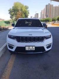 جراند شيروكي 4xe • بلج إن هايبرد • ٢٠٢٤
