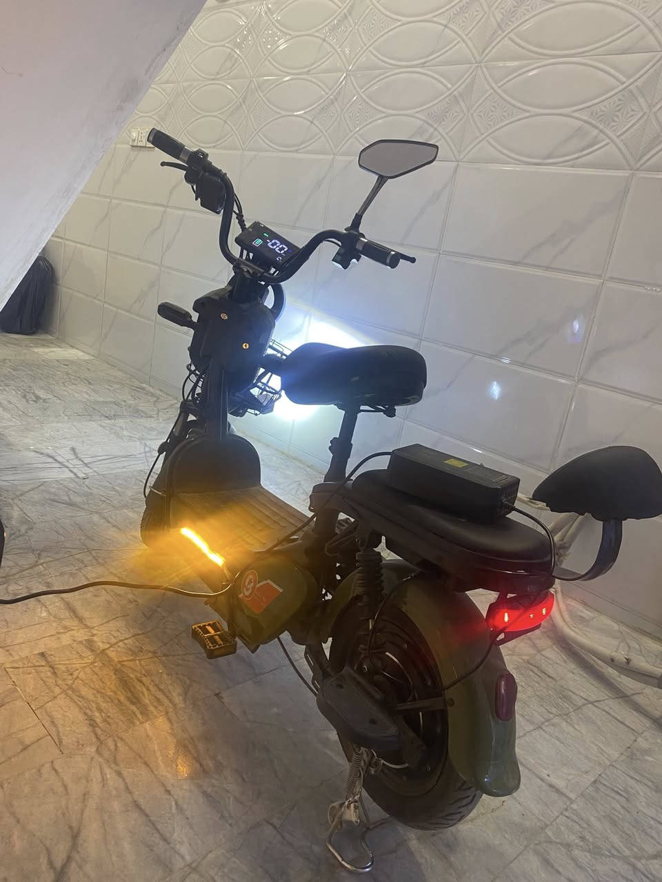 سلام عليكم للبيع R9دراجه حلوه ونضيفه مستعجل ع بيعتها ***********
