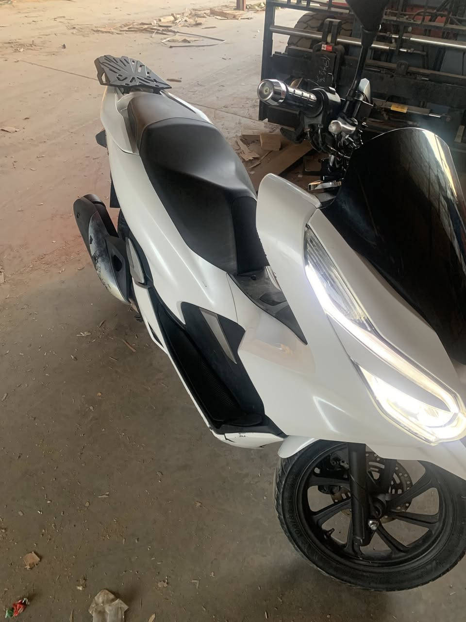 سلام عليكم بي سي اكس  جيل الثالث الدراجه حلوه ونضيفه تجي تفحص وشوف الدرجه ماشيه 67 الف السعر 16 وبيه مجال *********** بغداد
