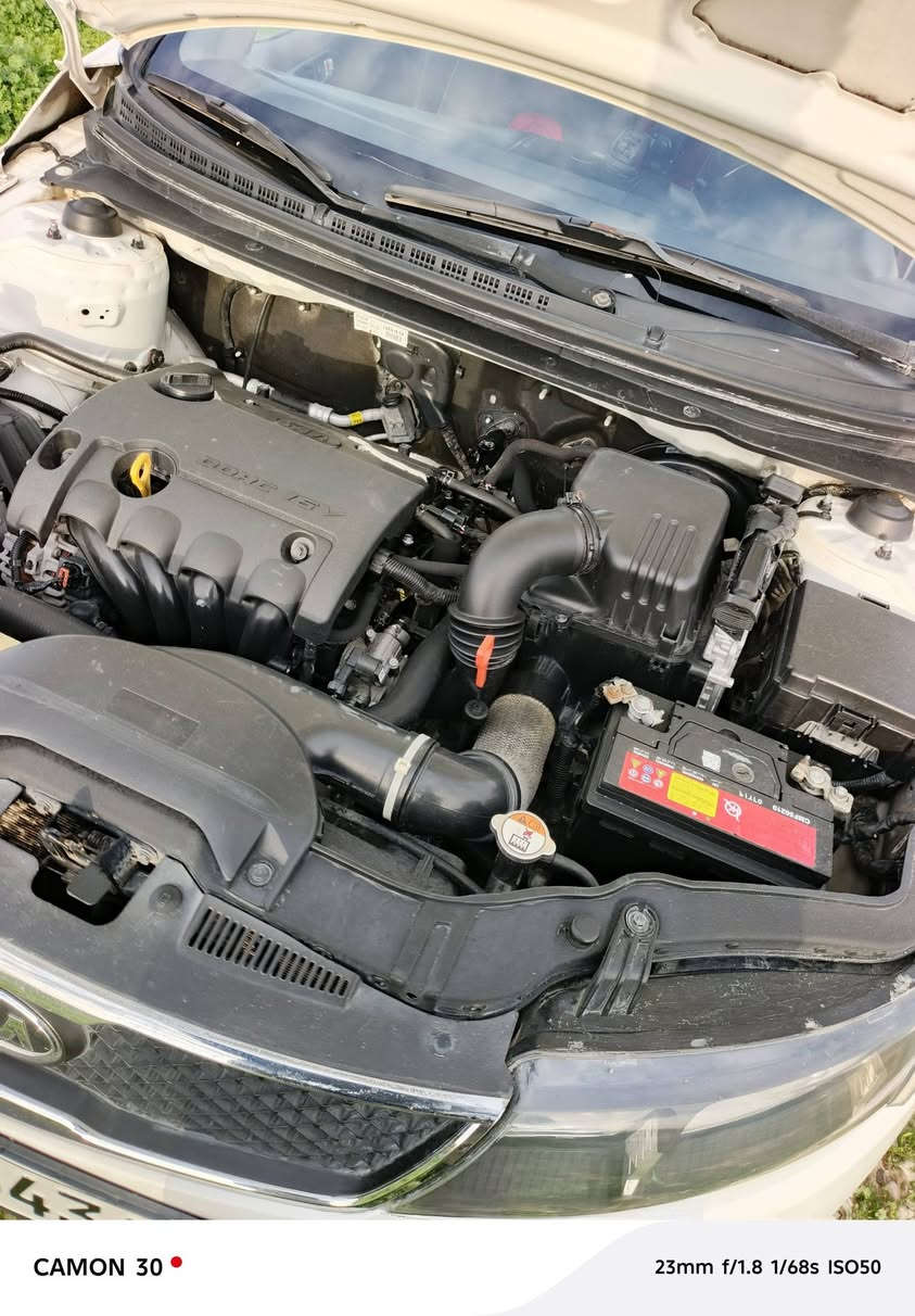 سلام عليكم رمظان كريم  سيراتو ٢٠١١ رقم سليمانية جديد سنويه جديدة مكينه كير صدر تبريد كله جديد مواصفاته حلو تحكم استيرن اي بي اس حاسه خلفيه اشاير بالمري سياره جاهزه وجديد مال بيت بيه قطع ونص صبغ بدون ظرر السعر ٩٠ وبيه مجال للطيبين مكان السيارة كفري  *********** للاستفسار
