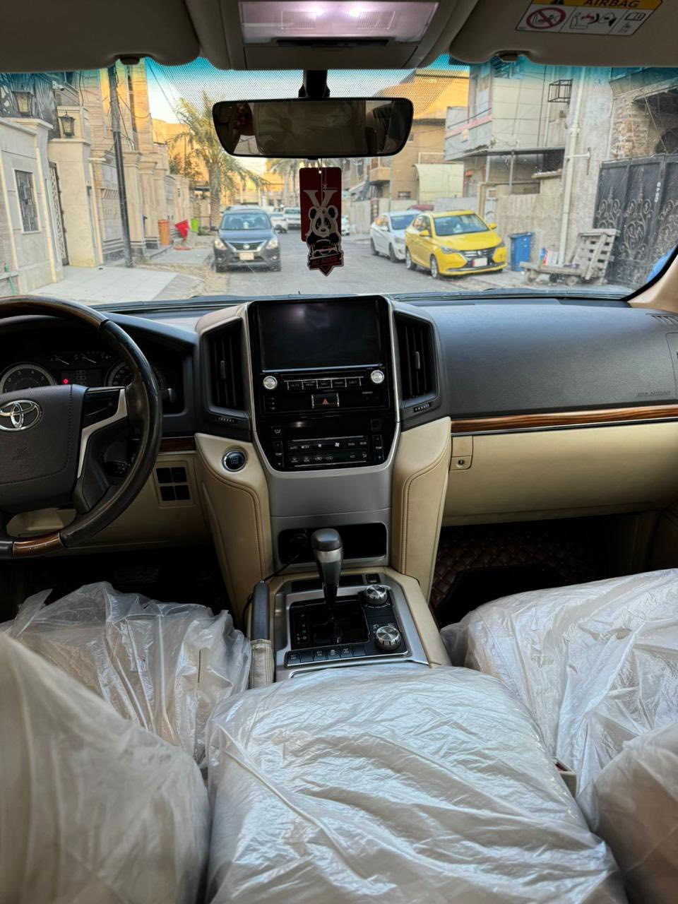 لاندكروز بغداد 
٢٠١٧ بريم
سنوار موجود بل منشور
س 425$
بغداد السيديه 
***********
