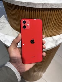 آيفون ١١ • ١٢٨ • بطارية ٨١