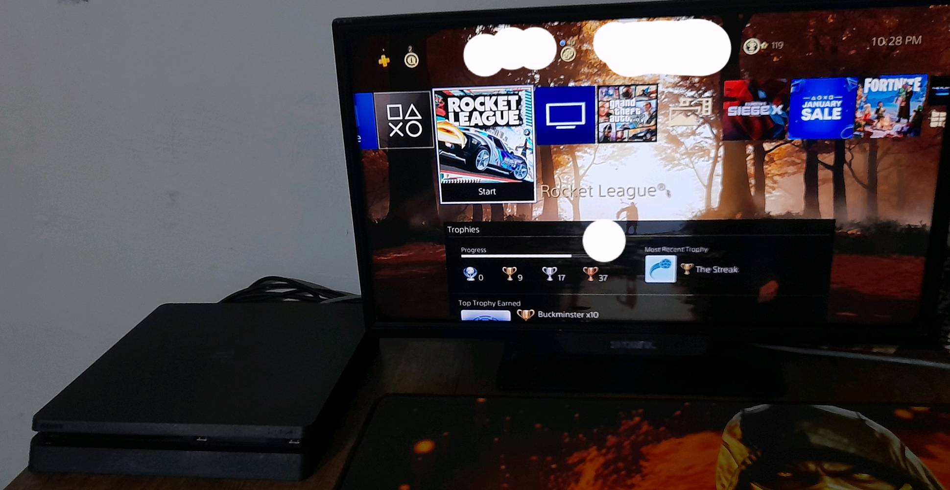 بلي فور سلم اونلاين آخر تحديث
الذاكرة 500 GB 
نضيف مامفتوح بالليبل (اللزكه) مال الشركه 
 استخدام قليل
بغداد الطوبجي