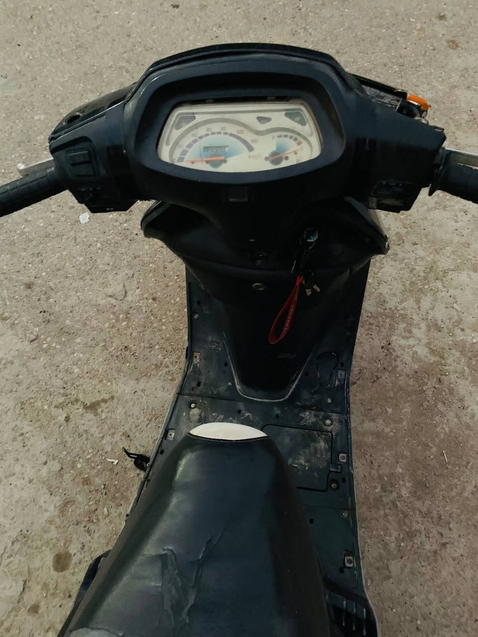 سلام عليكم سبيسي سرعه 120 دراجة نضافة حلوة شايله روحهة مكينه ممفتوحه كلشي بلادي بيهة نقوصات بسيطه سعرهة (250) وبيهة مجال مكاني بعقوبة ( *********** )
