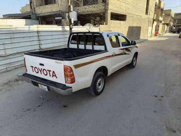 سلام عليكم عندي بيكم تويوتا هيلوكس موديل 2008سياره مكفولة من صبغ وتبديل وكير والمكينه مكفول سياره تخم تاير جديد صدر جديد خلفي وامامي رقم بغداد الدولي بسمي سنويه السياره ماشيه 200للف حقيقي جديدة هزه جديده مكان سيارة بغداد الرصافة السعر 135وبيها مجال أن تصل عل رقم ***********
