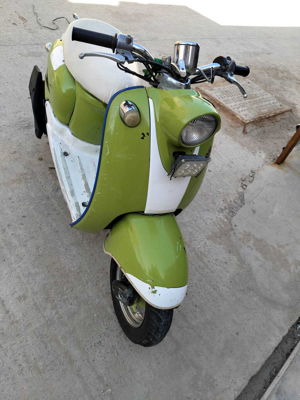 سلام عليكم
دراجه صريه لبيع 

شغاله من طول لطول 

محرك ناعم وماينسمع 

مكاني لفضليه شراي خاص

سعر 200وبيه مجااال لشراي  

رجان مو شراي لا تراسل


**إذا كنت صاحب هذا الإعلان وتريد حذفه لأي سبب، رجاءا أرسل رسالة إلى الدعم الفني**