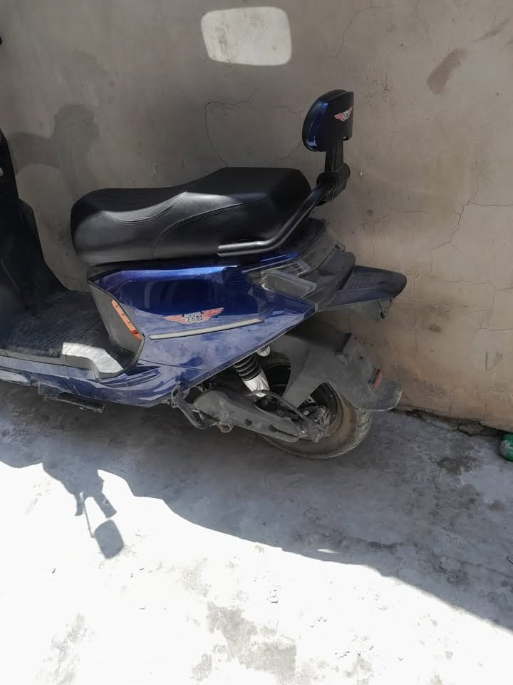 السلام عليكم دراجه شحن للبيع جديده مستخدمه شهرين مكفوله وجديده من كلشي السعر 800 بصمه سويج مكاني الامين ***********
