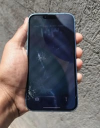 يالله آيفون ١٣ عادي الأزرق المميز💙 الجهاز بلادي ممفتوح على وضع الشركه ...