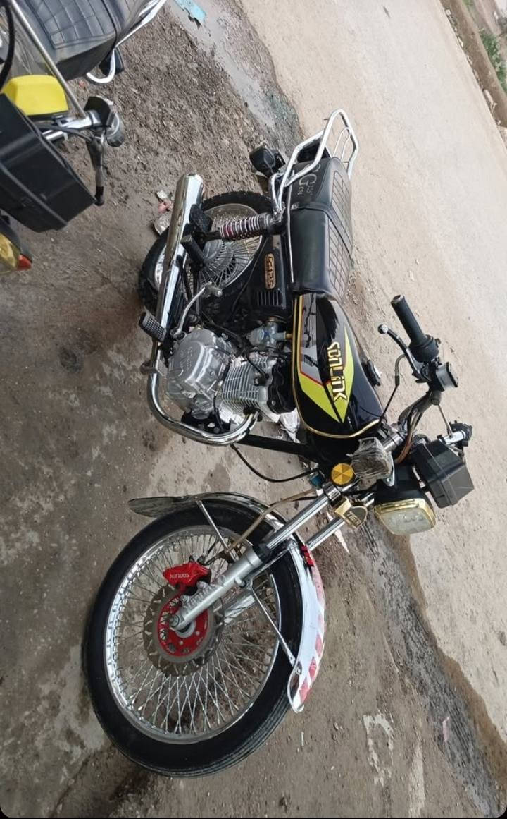 سلام عليكم شباب دراجه تايكر موديل 23 تخبل جانت مضمومه     كله كامله الدراجه   مابيه اي نقص  سعر  700. والشاري يدلل  مكاني ديالى بعقوبه   للستفسار ***********. وخاص موجود 👍
