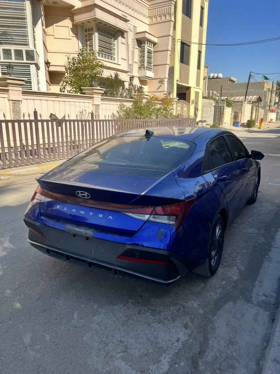 السعر 140$. *********** 
السلام عليكم النترا مديل 24 وارد أمريكي دخول جديد صارلها سبوع ابسمي مواصفات نص فول بصمه تشغيل عن بعد ترحيب أبواب رادارات لد أناره دشبول شاشه دجتل متصل داخل عسلي السياره حادثها من ورا مبدل قبق جنطه اصلي ابو ليبل بدون صبغ كلها بدون ايرباك صور المزاد مرفقه بل منشور 
*ملاحضه السياره بجم على وضع الشركه ماشيه 17
