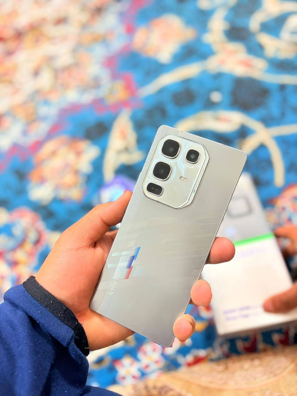 note50proمستعجل علا بيعته السعر 300وبي مجال عنواني بغداد البلديات تقاطع الكهرباء هاذ رقمي بس وتساب ***********
