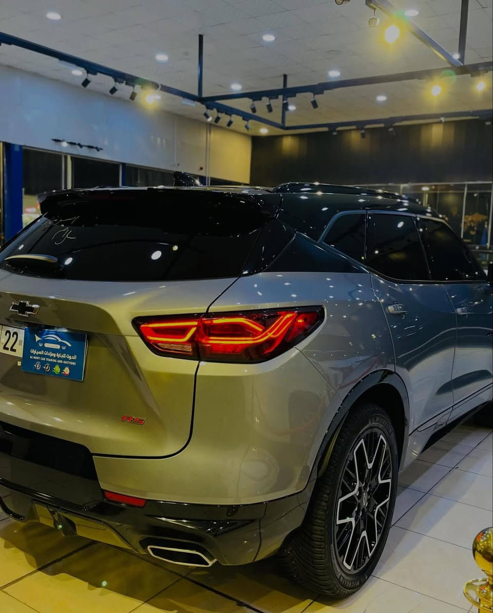 سلام عليكم للبيع بلايزر موديل 2023 مرقم اربيل سياره فول واحد علا واحد اعله فئه بلبلايزر الفئه Rs حادثه طرف بنيد فقط ولباقي كفاله محرك 6سندر 3600 مكان سياره نجف ستفسار علا رقم ***********
