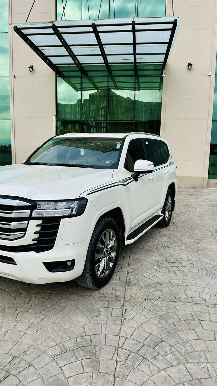 السلام عليكم
تويوتا لاندكروز شركة جيهان
مواصفات GXR 
درجة اولى
ثلاث شاشات بلادية 
فول مواصفات
بريك بصمة 
سلايت 
كشنات جلد وكهرباء
صندوق كهرباء
باقي المواصفات المعروفة 
السيارة جديدة ماشية 23 الف فقط بحالة الوكالة 
كفالة عامة من الصبغ والبارد والشخوط والرصعات 
مغلفة PPF كامل ضمان 10 سنوات
بيهة كتاب تظليل من المرور
السعر المطلوب 655 ومجال جداً بسيط
مكان السيارة اربيل 
***********
