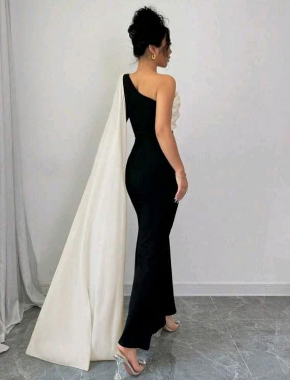 فستان تصميم كتف مفتوح🔥🔥
قياس XL
الطول 138

للاستفسار دايركت💌
يتوفر توصيل لكافة محافظات العراق🚗


**إذا كنت صاحب هذا الإعلان وتريد حذفه لأي سبب، رجاءا أرسل رسالة إلى الدعم الفني**