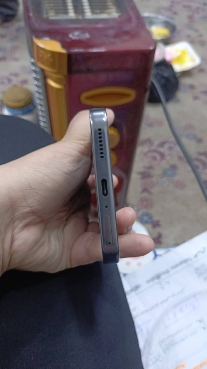 سلام عليكم جي تي 30 برو للبيع مكفول ولا مبدل بي ايشي فقط جهاز ما عندي كارتونه ولا شاحنه يعني جهاز فقط وبي طخه خفيفه بلضهر حته ما تبين لين حرام عليه اذا ما اكول سعر قفل من اخير 280 قفل عندي توصيل لجميع محافضات رقم *********** واتساب فقط مكاني بغداد مدينه صدر
