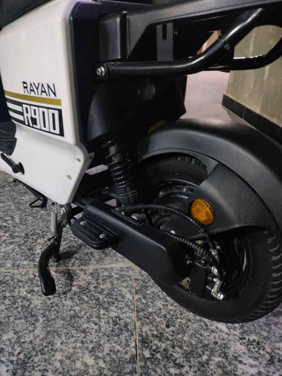 السلام عليكم
دراجة R900 ريان وبطاريات ريان 33 فولط كرافيت مو العادي طالعه من وكيل دراجة نظيفه وماشيه 1000 دراجة صار شهرين من مطلعها من الوكيل سعرها 675 وبيها مجال العنوان البصرة زبير محلة الشمال الرقم : *********** متواجد فقط واتساب.

المواصفات: 

1- 3 نمر

2- لايت عالي ناصي 

3- اشاير يمنه يسرة ورباعية 

4- السرعه الحقيقية 65 

5- بصمتين ومفتاحين 

6- ملف 1200حقيقي 

7- بطاريات ريان 33 فولط كرافيت مو العادي

8- دبلات رياضية
9- نظام R الرجوع

الوصل مال وكيل عندي 

شرط تروح تفتر بيها بالبصرة وترجع 

مو الشراي لايراسلني.
