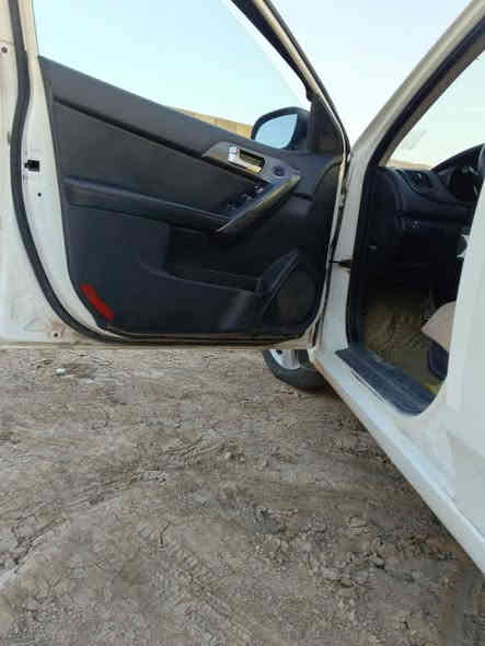 سيراتو موديل 12  رقم كربلاء فول مواصفات الأخير سياره بدون حادث بيه صبغ شي بصيط ماشرات بالصور والباقي كفاله *********** السعر 107
