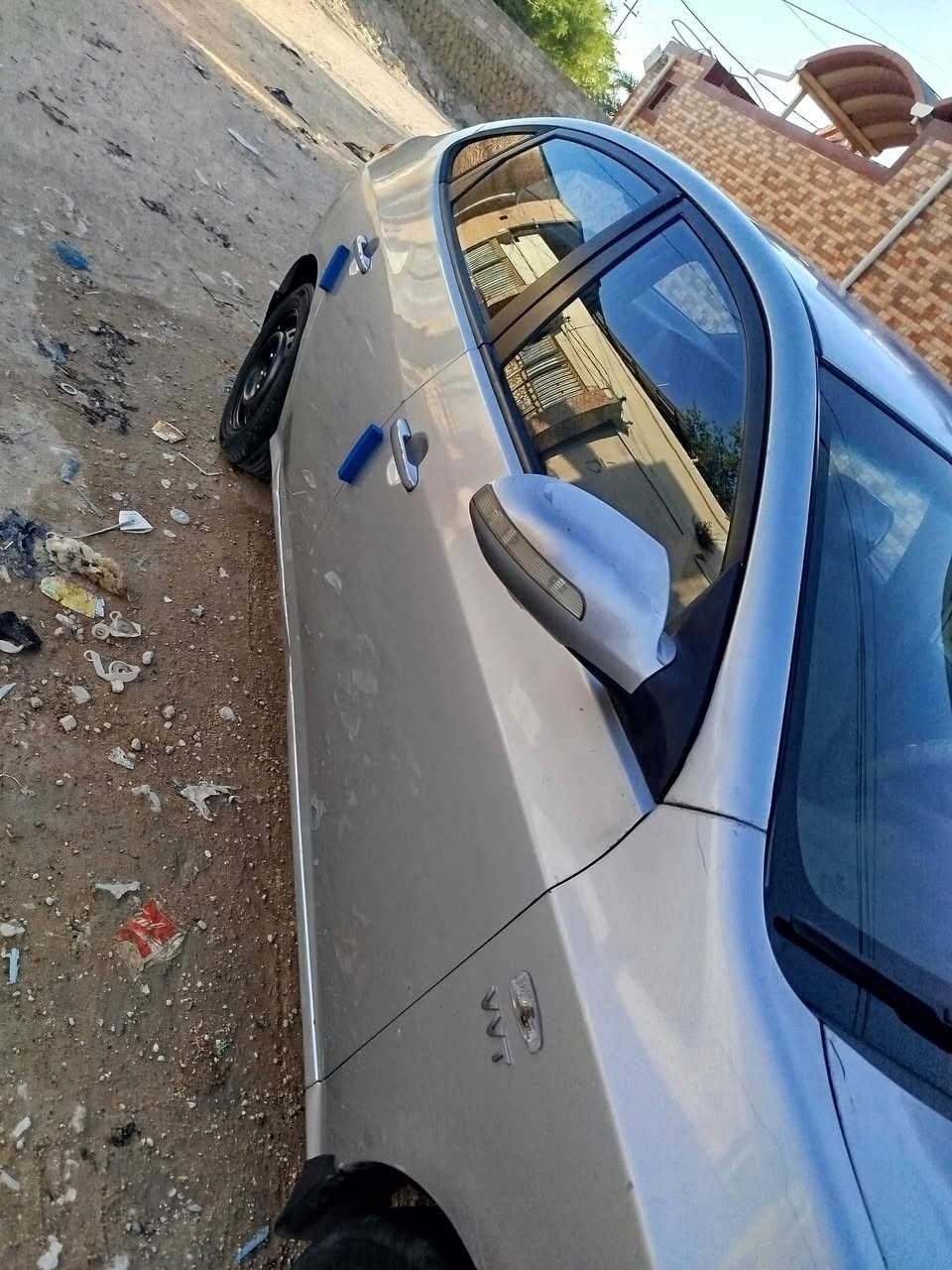 ادوات دخول جديد ارقام وسنويه انكليزي شمالي 
اليدور جيد يجي السيارة على وضع الشركه 
مكينه كير حداديه تايرات كله مكفول 
تبريد ثلج السيارة كامله بشرط ربع دينار ماتذب عليه 
شاشه تحكم ستيرن اشاير دوشمه 
بيع او مراوس حسب القناعه 
مكاني نجف السعر 42  بيه مجال 
مكلف بالنشر اتصل ***********
