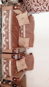 ١٠ مقاعد • نضيف • حي الفرات