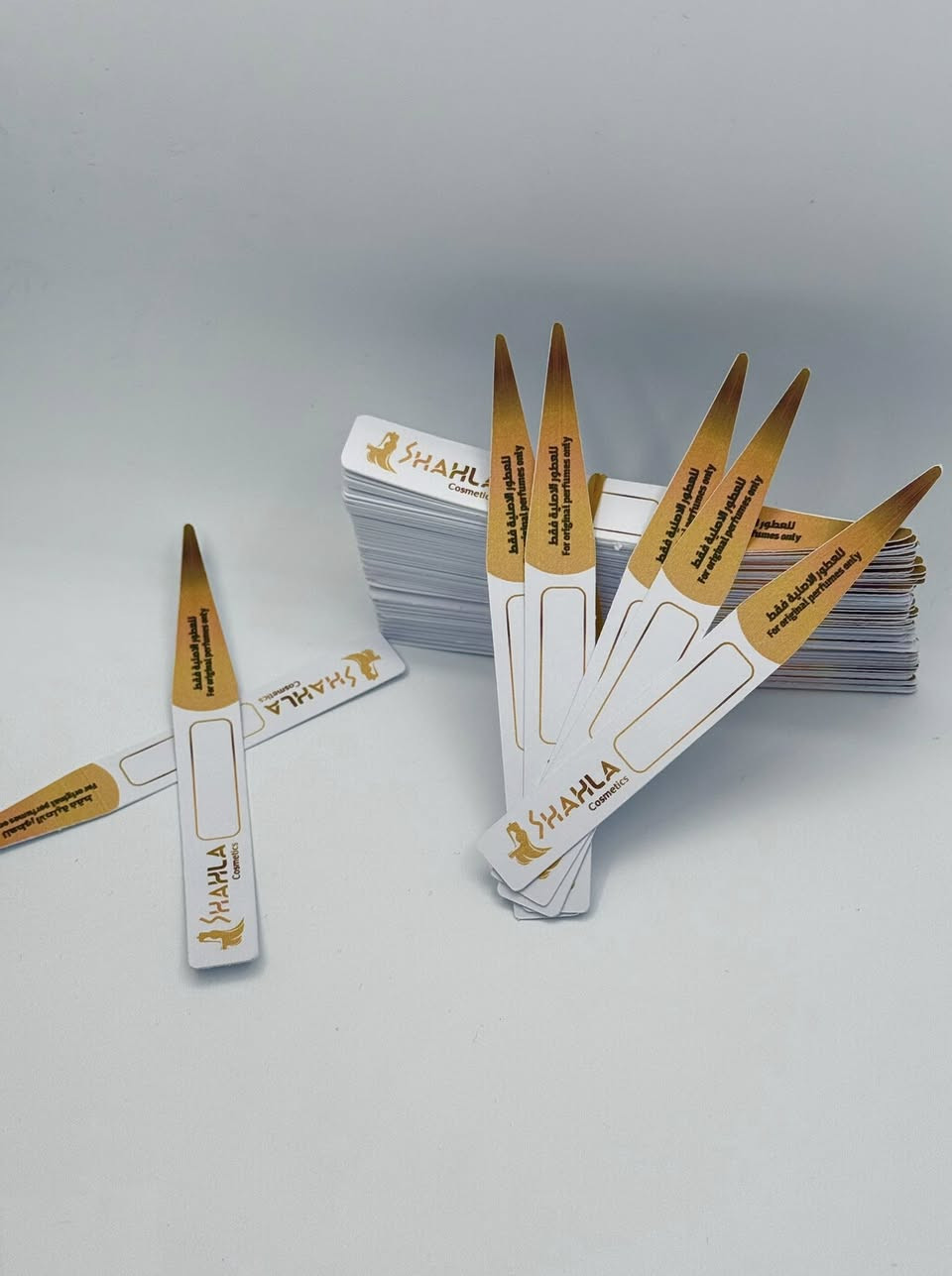 🌟 عطرك الفخم يستحق "تيستر" يعكس جودته!
ميز محلك بتيسترات عطور احترافية تبيض وجهك كدام زبائنك 👇

📦 السعر : 5,000 قطعة بـ 150 ألف دينار فقط.

✨ شنو مواصفات الشغل؟
▪️ الورق: قطني (300 غرام) يثبت العطر ويبرز نوتاته الحقيقية.
▪️ الأشكال: 6 قصات احترافية تختار منها براحتك.
▪️ التغليف: فاخر، توصلك (مفلسة ومرتبة) بكارتون جاهزة للاستخدام.

🎁 مميزات وضمانات الطلب:
✔️ التصميم مجاني (باسم وشعار محلك).
✔️ التوصيل مجاني لكل محافظات العراق.
✔️ الدفع عند الاستلام (بعد ما تشوف وتتأكد من طلبك).
✔️ تجهيز سريع (خلال 2 إلى 3 أيام وتكون يمك).

📞 للحجز والاستفسار، تواصل ويانا واتساب:
***********
