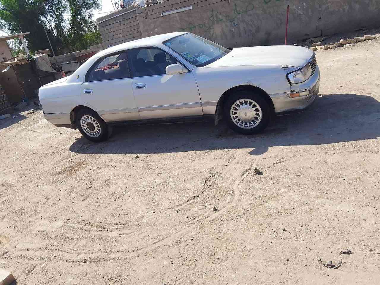 سلام عليكم للبيع فقط بطه متصل رقم دولي سنويه جديده لل 30 سياره كصه جنطه فقط مكفوله من الكصه الثانيه ونقل جثه مكينه وكير 2500 مكفولات حداديه توني نافضه تخم تاير جديد كهربائيات كله شغاله سياره جاهزه)  مكان بصره قضاء المدينه) سعر 25 وبيه مجال للشراي)  الرقم ***********
