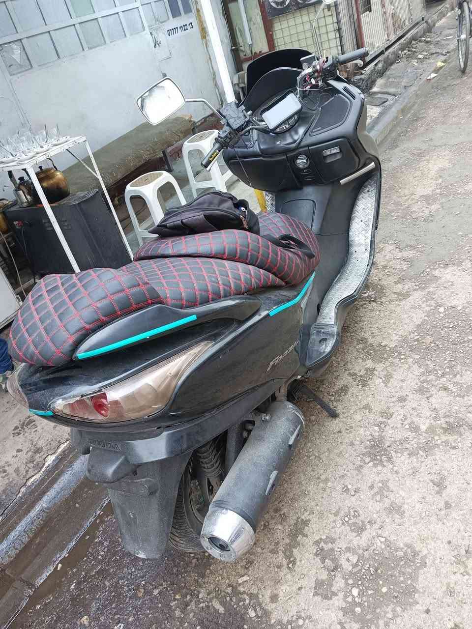 السلام عليكم دراجه للبيع 08 500
***********
