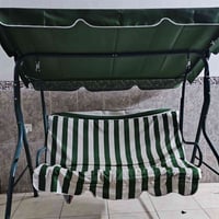 مرجوحه نضيفه جدا قليل استعمال  العنوان بغداد الورفلي واتساب 0776676741...