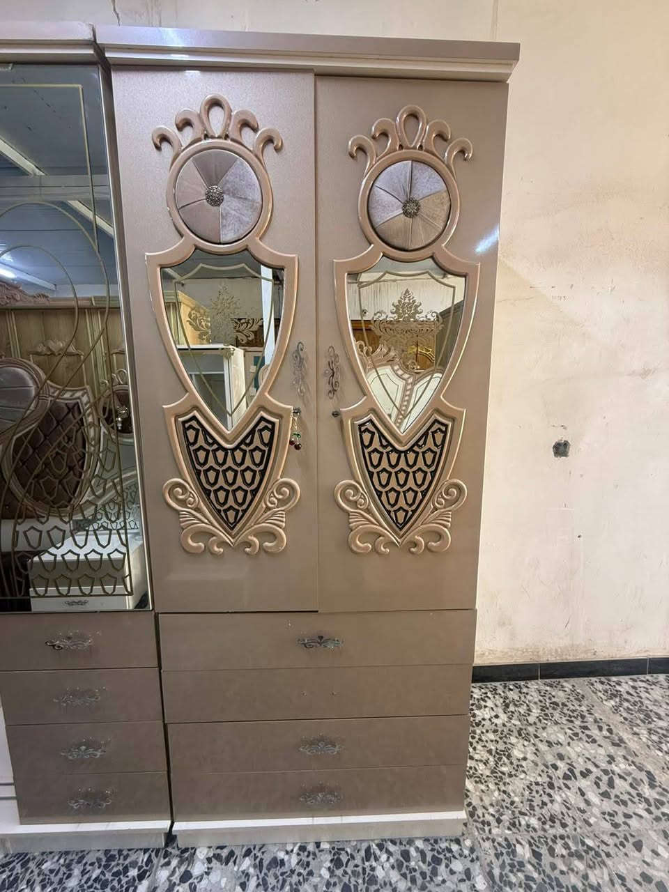 غرفه تركي مستعمل نضافه 85
نضام سلايت كبير وأبواب صغير 

عدد القطع 9 بيه كنتور طفل اضافي 

السعر 800 قفل قفل


**إذا كنت صاحب هذا الإعلان وتريد حذفه لأي سبب، رجاءا أرسل رسالة إلى الدعم الفني**
