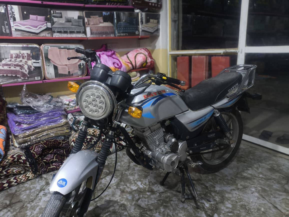 دراجه دايون مديل 2021 مكفولة وكيلها ثامر خلخال دراجه نضيفة وما متعوبه سعرها 650 وبيها مجال قليل بيع مستعجل مكاني سيد إسماعيل
***********
